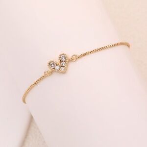Elegant Gold Heart Bracelet